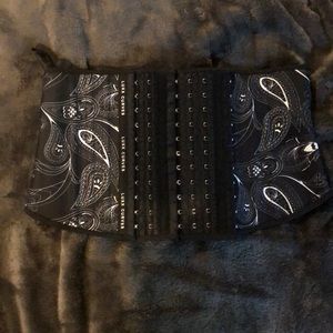 Luxx Curves Waist Trainer